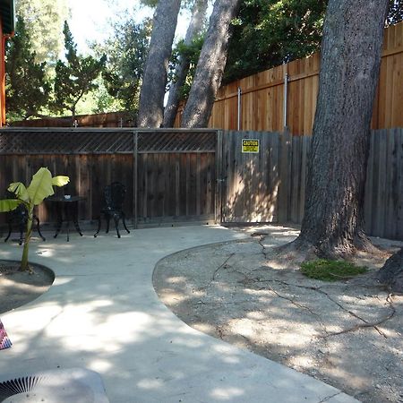 Woodland Hills Calabasas Guesthouses ลอสแอนเจลิส ภายนอก รูปภาพ
