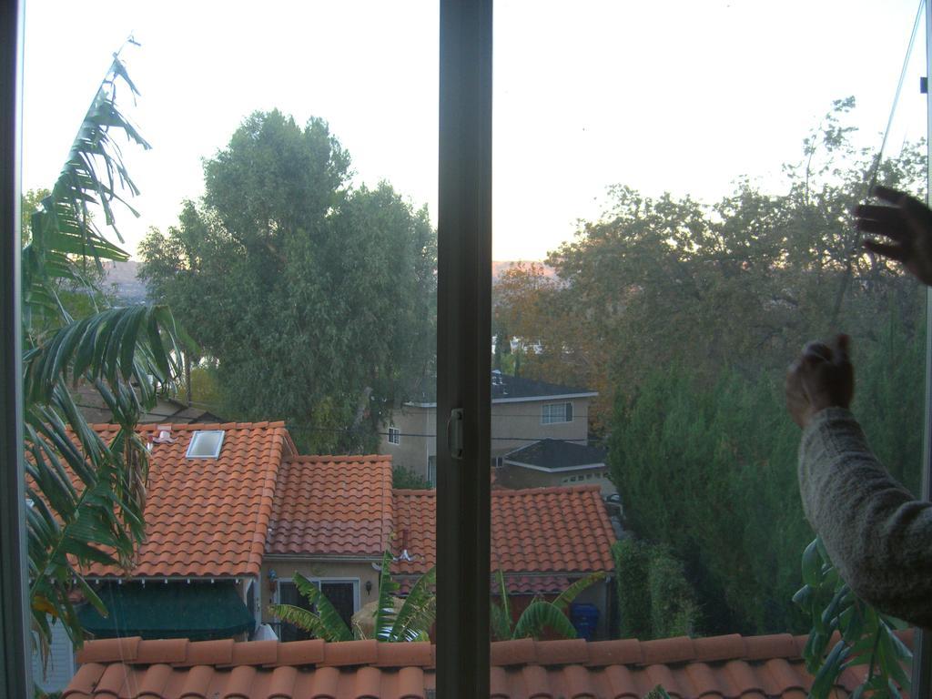 Woodland Hills Calabasas Guesthouses ลอสแอนเจลิส ภายนอก รูปภาพ