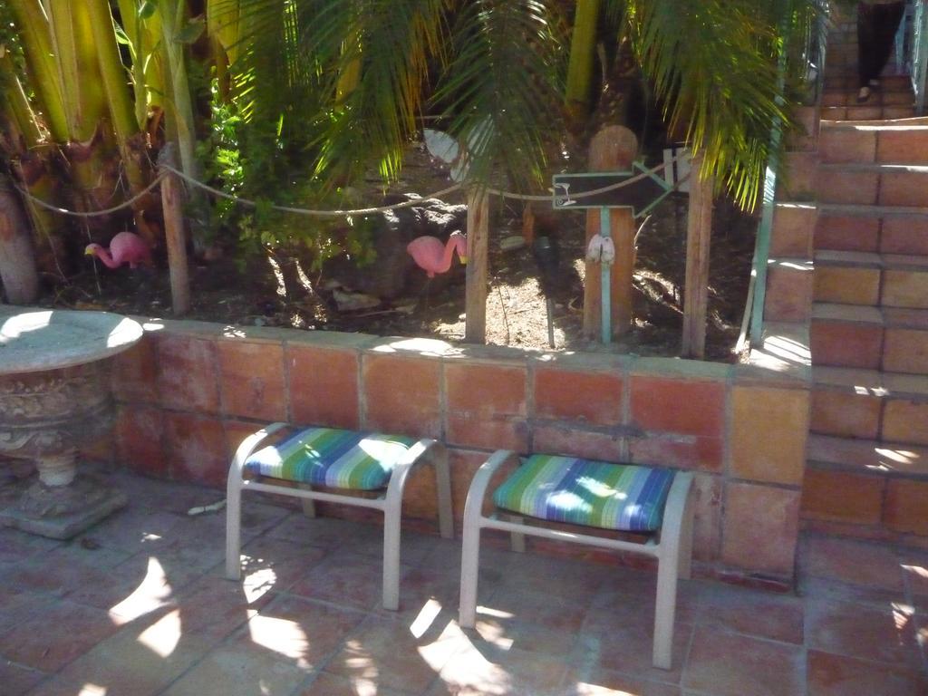 Woodland Hills Calabasas Guesthouses ลอสแอนเจลิส ภายนอก รูปภาพ