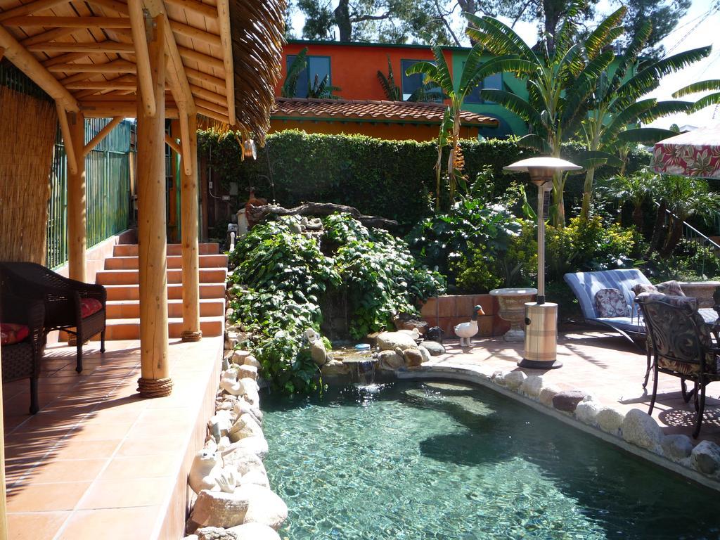 Woodland Hills Calabasas Guesthouses ลอสแอนเจลิส ภายนอก รูปภาพ