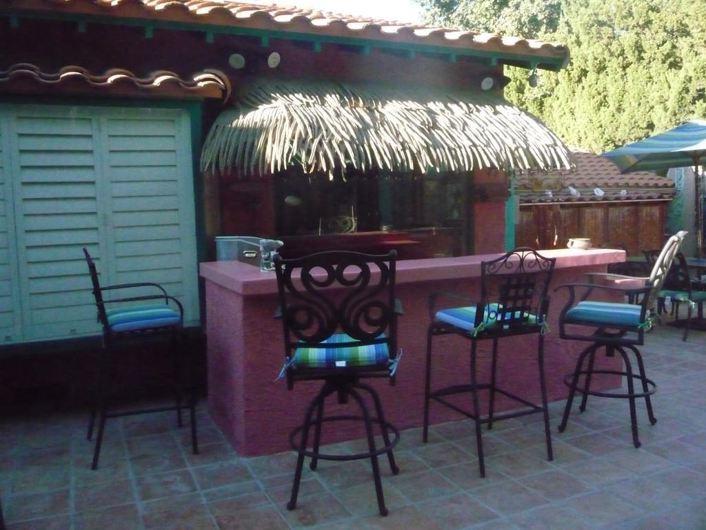 Woodland Hills Calabasas Guesthouses ลอสแอนเจลิส ภายนอก รูปภาพ