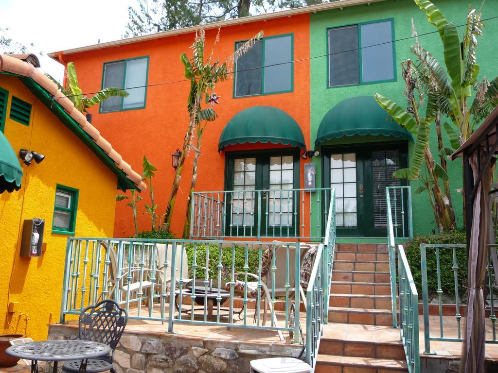 Woodland Hills Calabasas Guesthouses ลอสแอนเจลิส ภายนอก รูปภาพ